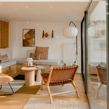 Logement Entier Ou A Partager Dans Maison Familiale A Rueil Malmaison, Proche De Paris La Defense Exterior photo