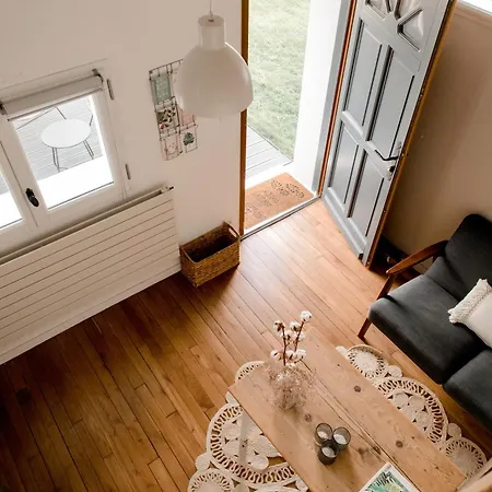 Logement Entier Ou A Partager Dans Maison Familiale A Rueil Malmaison, Proche De Paris La Defense Exterior photo
