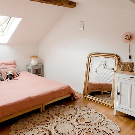 Logement Entier Ou A Partager Dans Maison Familiale A Rueil Malmaison, Proche De Paris La Defense Exterior photo